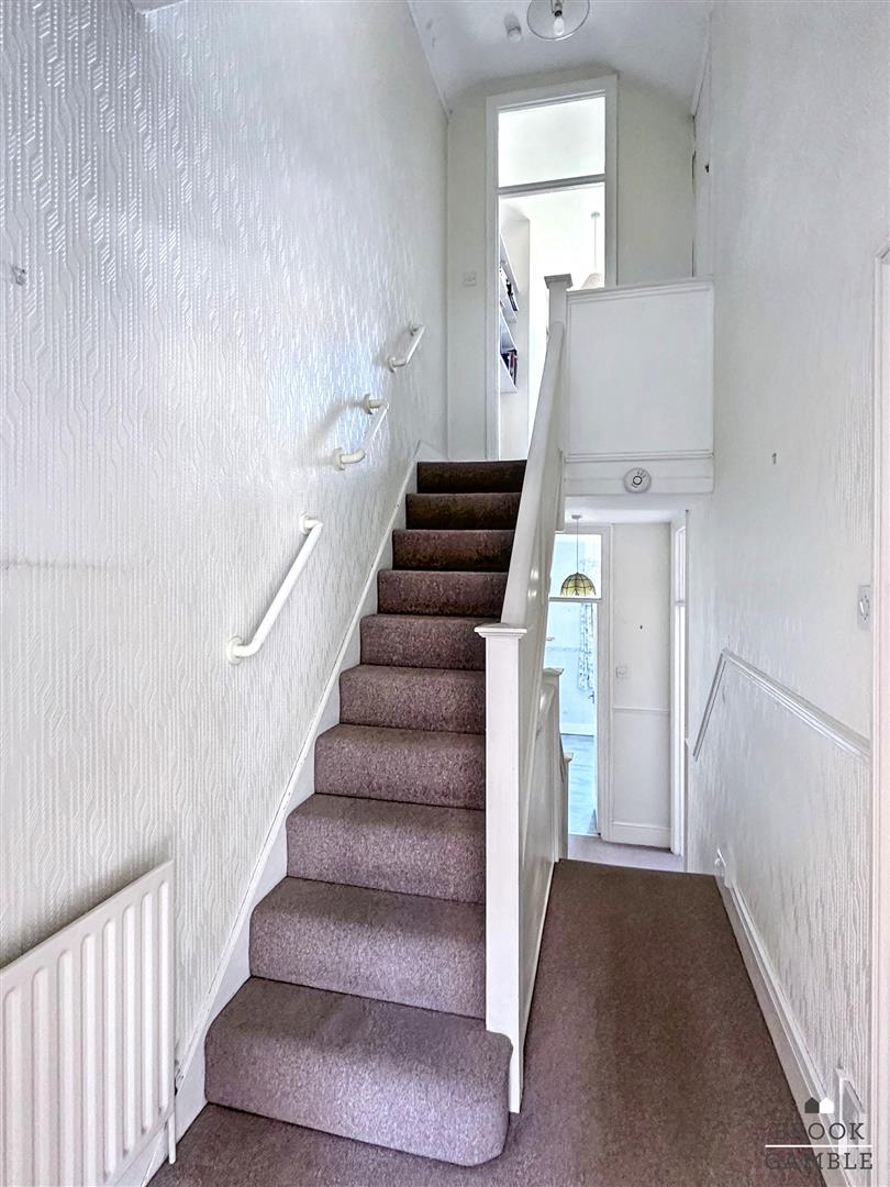 3 Bedroom House. Greenfield Road in Eastbourne,  19